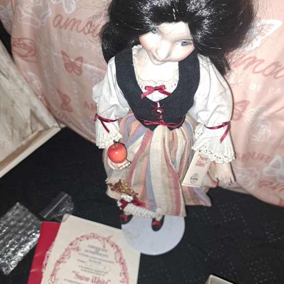 Vintage Porcelain SNOW WHITE-217A Artist Diana Effner porcelain Doll Knowles - Picture 8 of 12